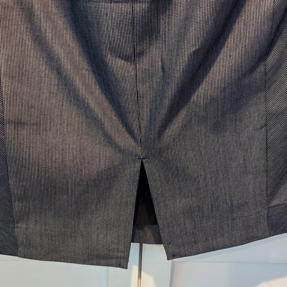 Express Design Studio NWOT Navy Midi Skirt - Picture 5 of 9